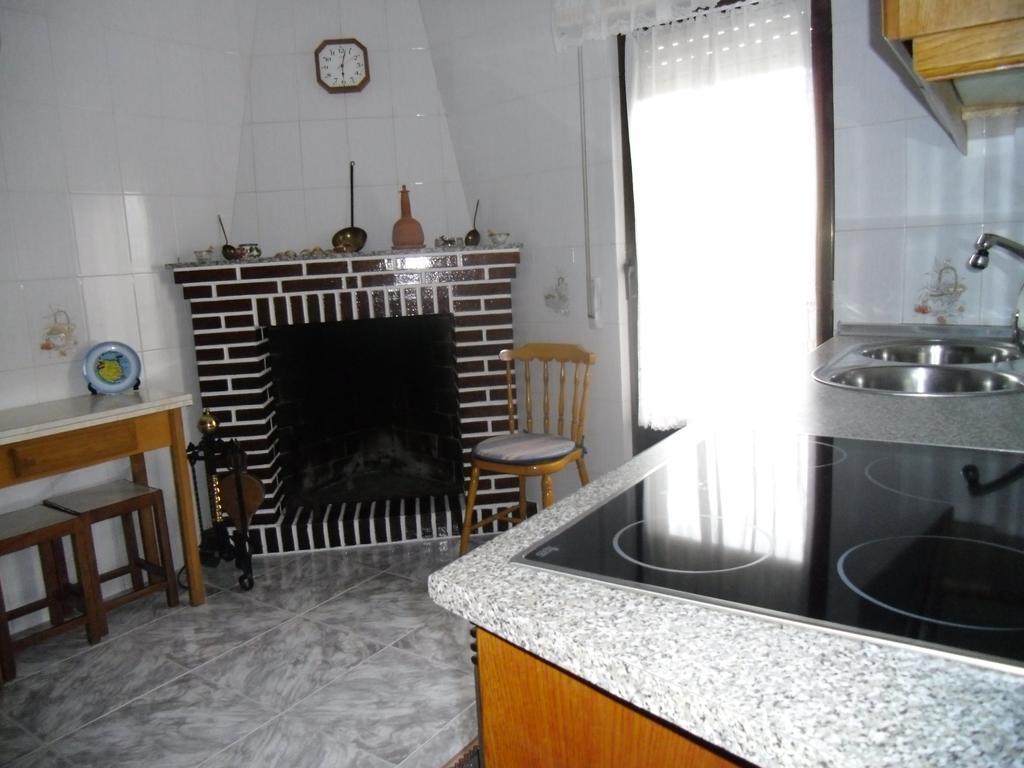 Casa Rural El Carrascal Valdefuentes de Sangusin Luaran gambar